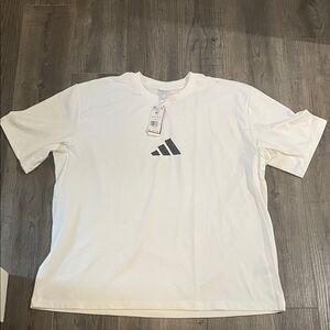 Adidas men’s shirt brand new with tags size x large